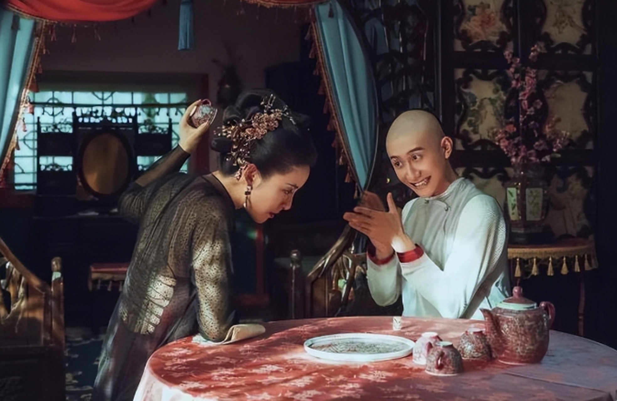 金庸的《鹿鼎记》自1977年文雪儿的第一版,到如今张一山版已经是翻拍