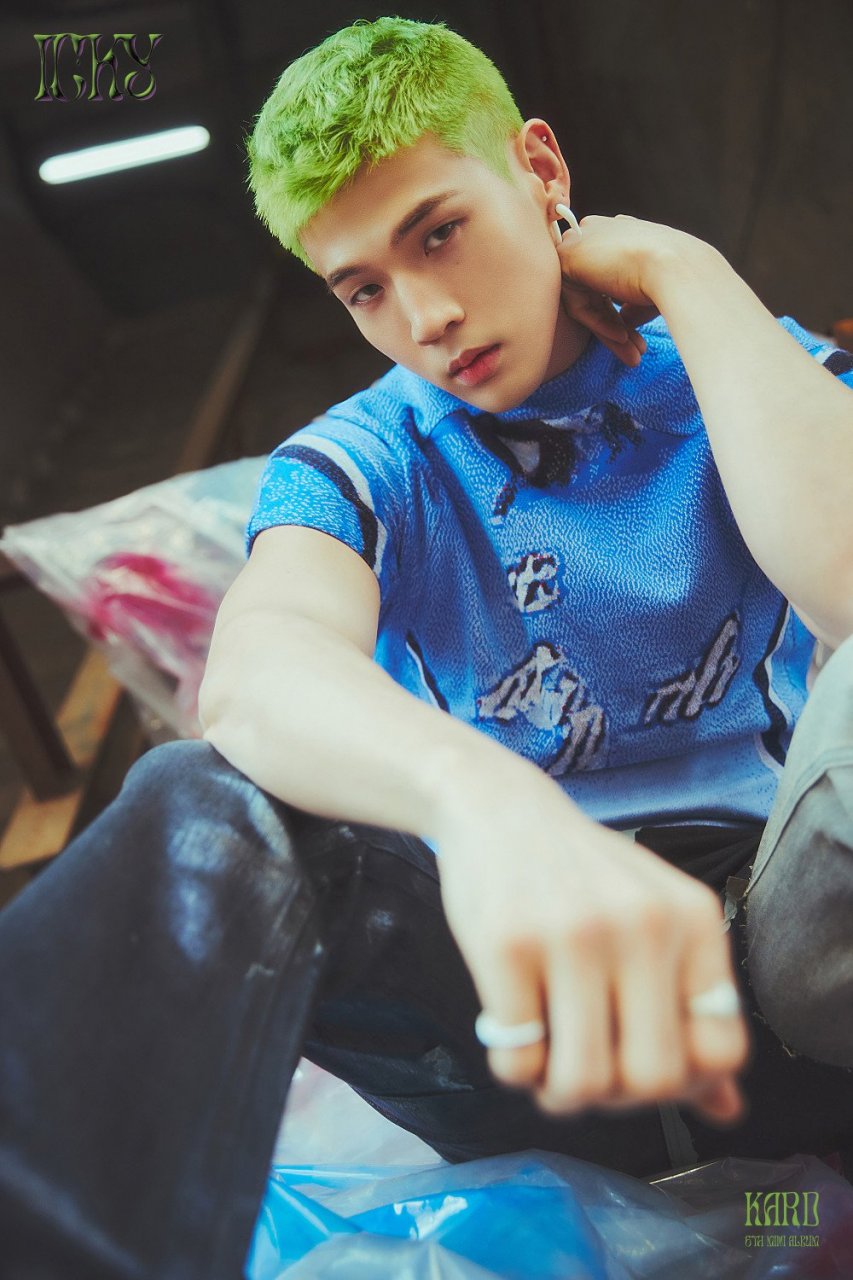 kard发布新专辑《icky》全昭珉(somin),金珍锡(b.m)单人预告照.