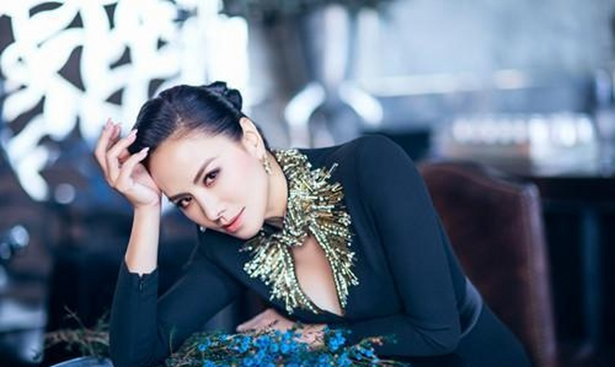 其实田丽的性格真的很真实,在张紫妍自杀的时候田丽表示为永远存在的