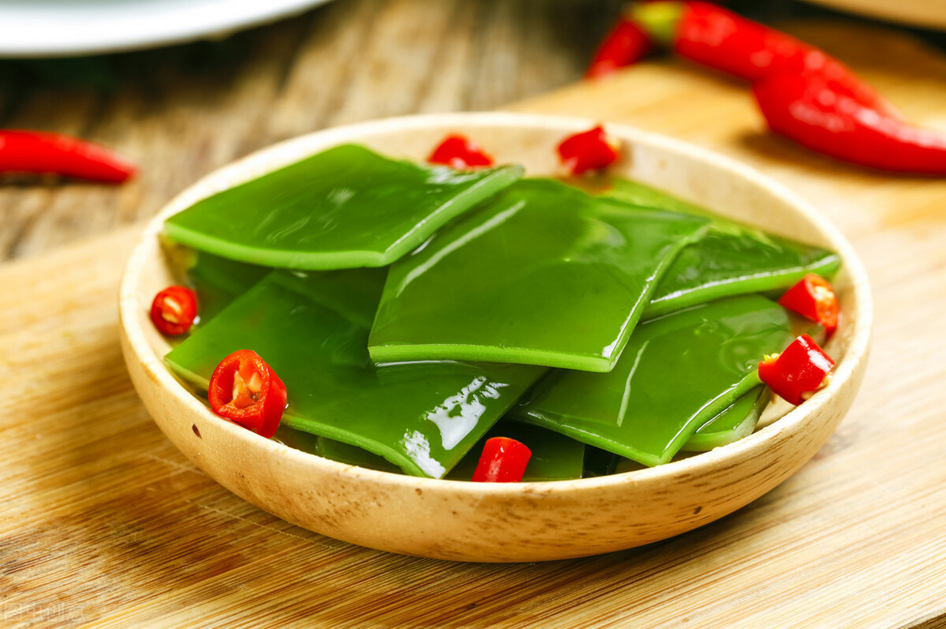 2.不能长期将海带当做主食,会摄入过多的碘,对身体健康不利.