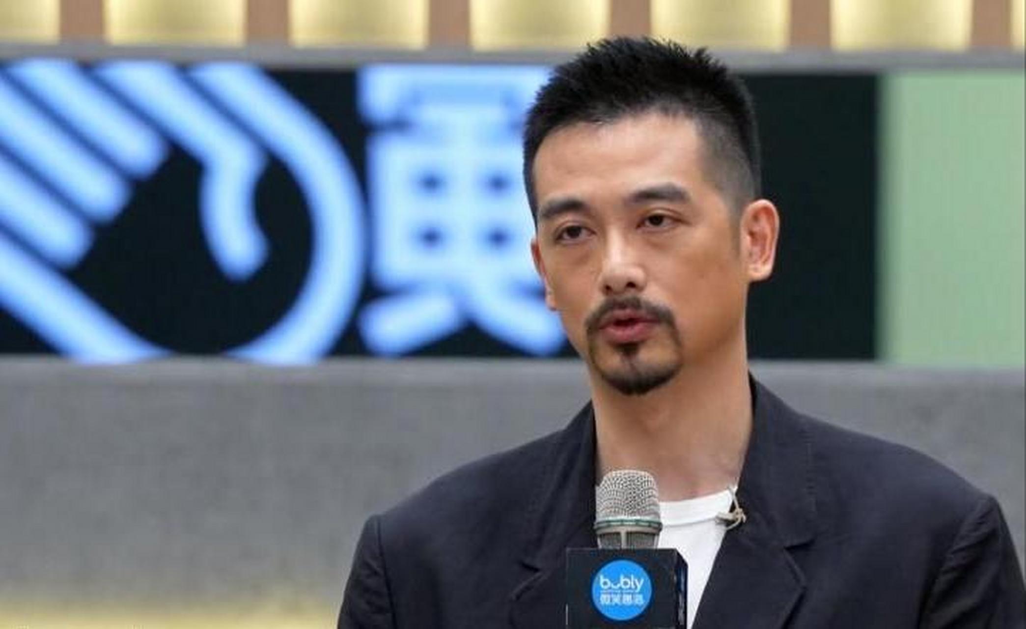 吴中天终于发文为抄袭一事道歉,在《导演请指教》中,吴中天执导的短片