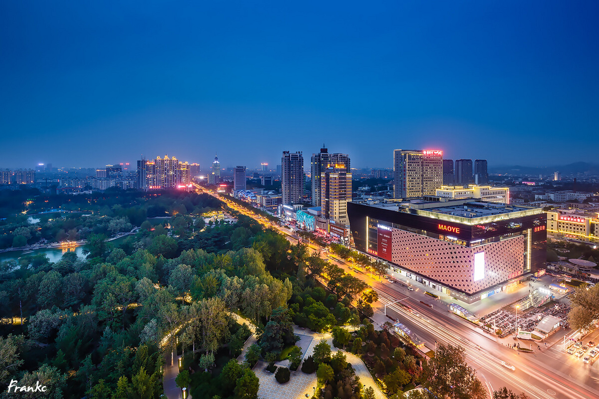 连日来,一则"清华北大在校生五一可到淄博免费游"的消息,也引发了众多