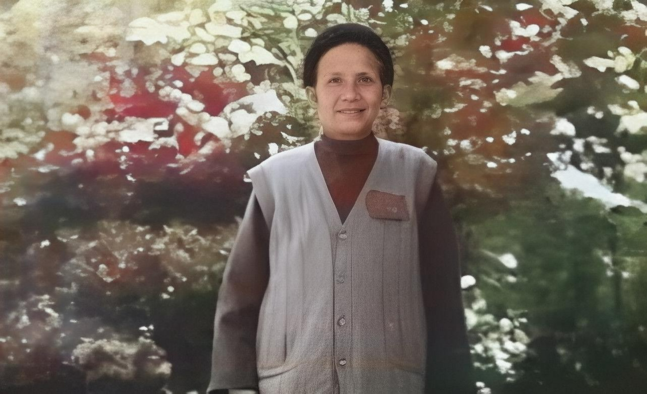 程莲珍长大到了适婚年龄,但为了让家庭过得更好,她嫁给了当地的大地主