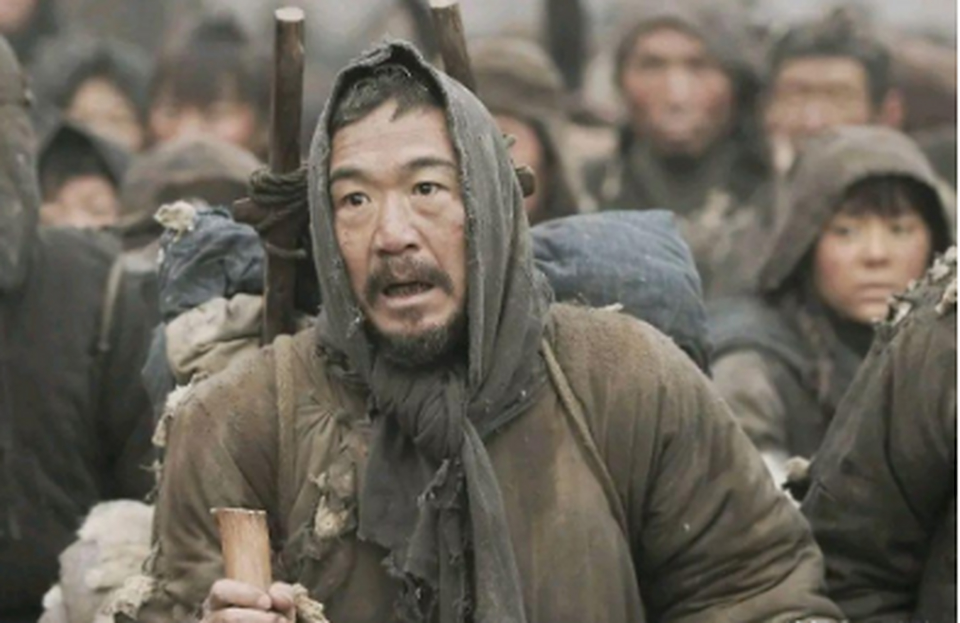 拍摄《1942》时,张国立有气无力地说:"我不想说台词,太饿了,说不了