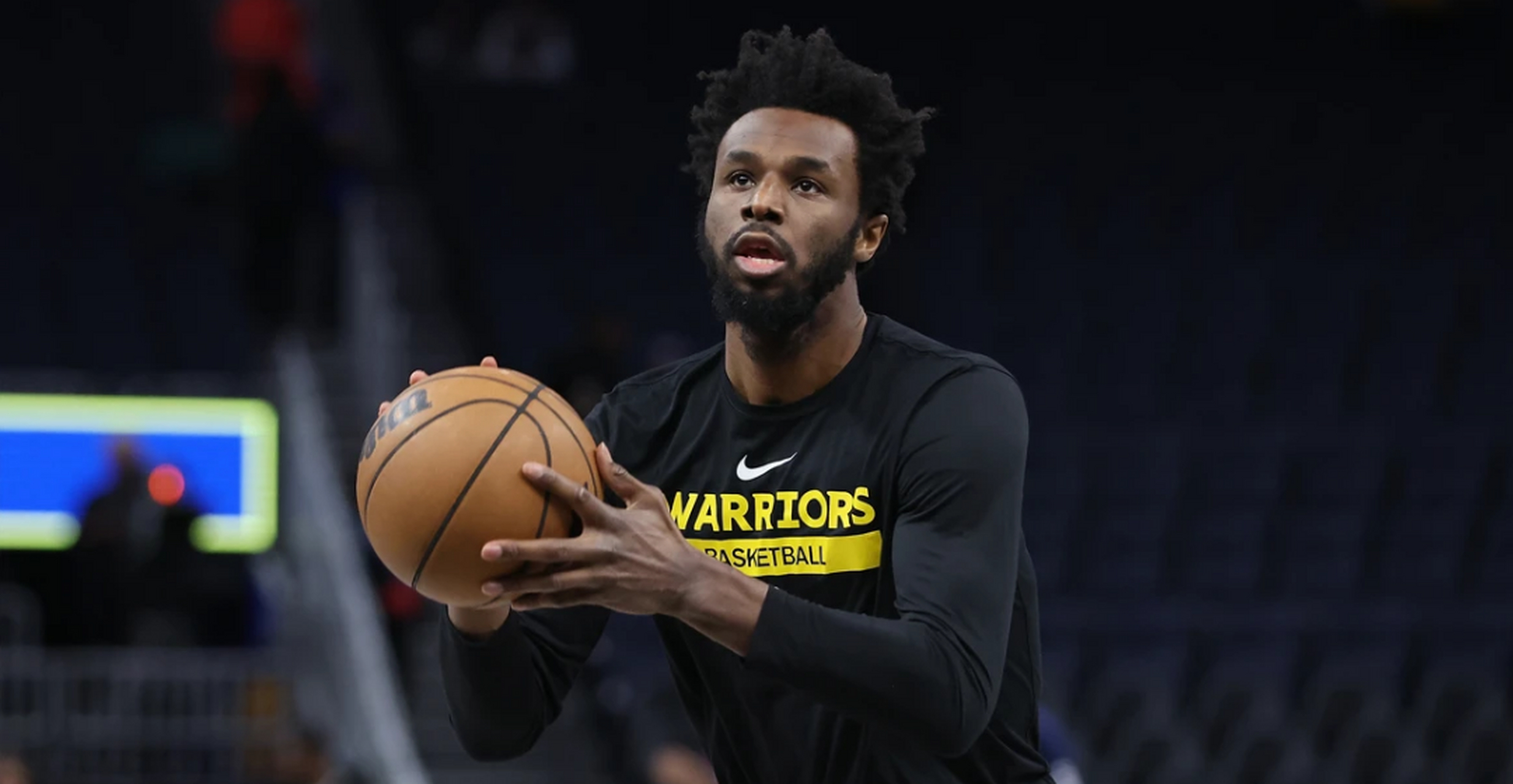 另一位名记shams则爆出了维金斯离开勇士缺席比赛的真正原因,shams