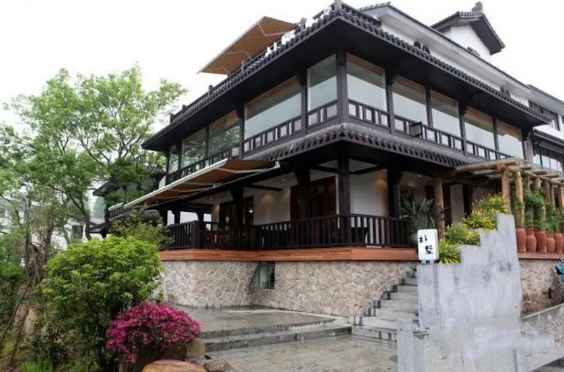 朴墅 青芝坞颇有情调的一家餐厅,小女生都爱去哦.