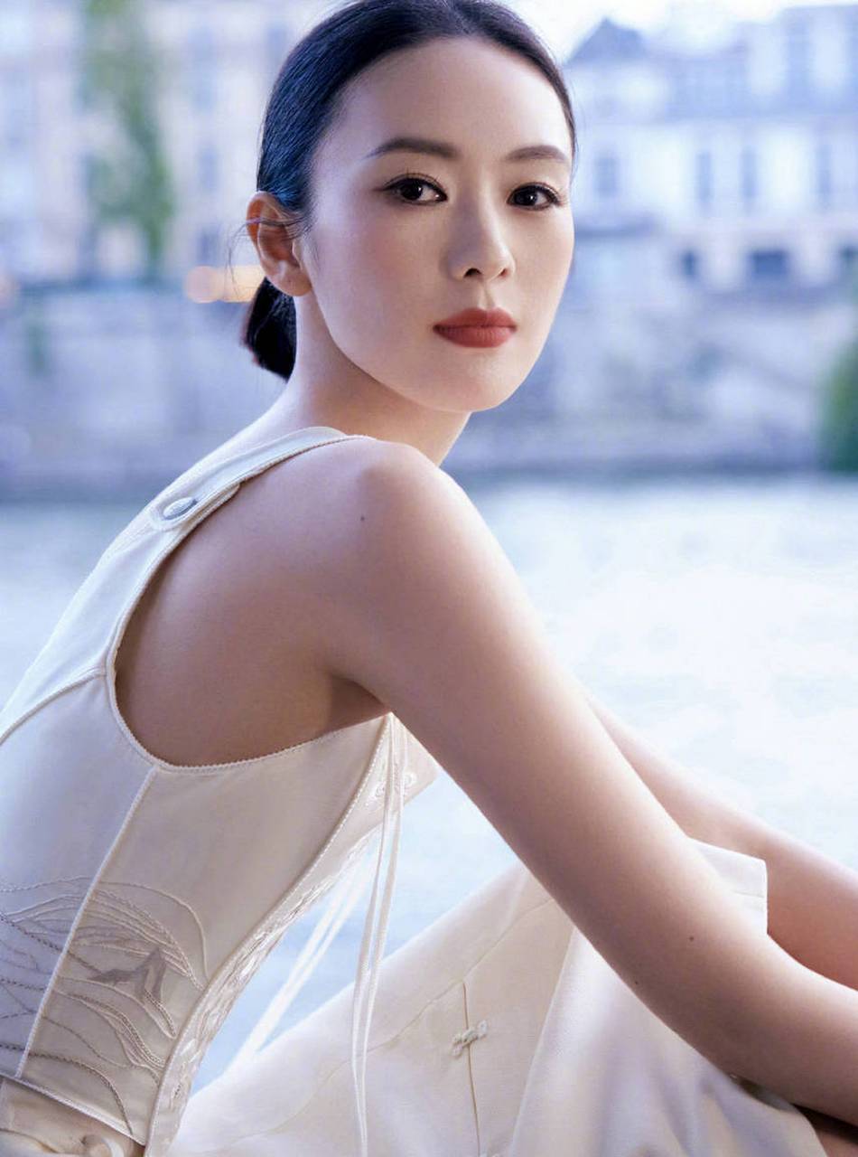 童瑶中式写真大片,优雅迷人令人陶醉!