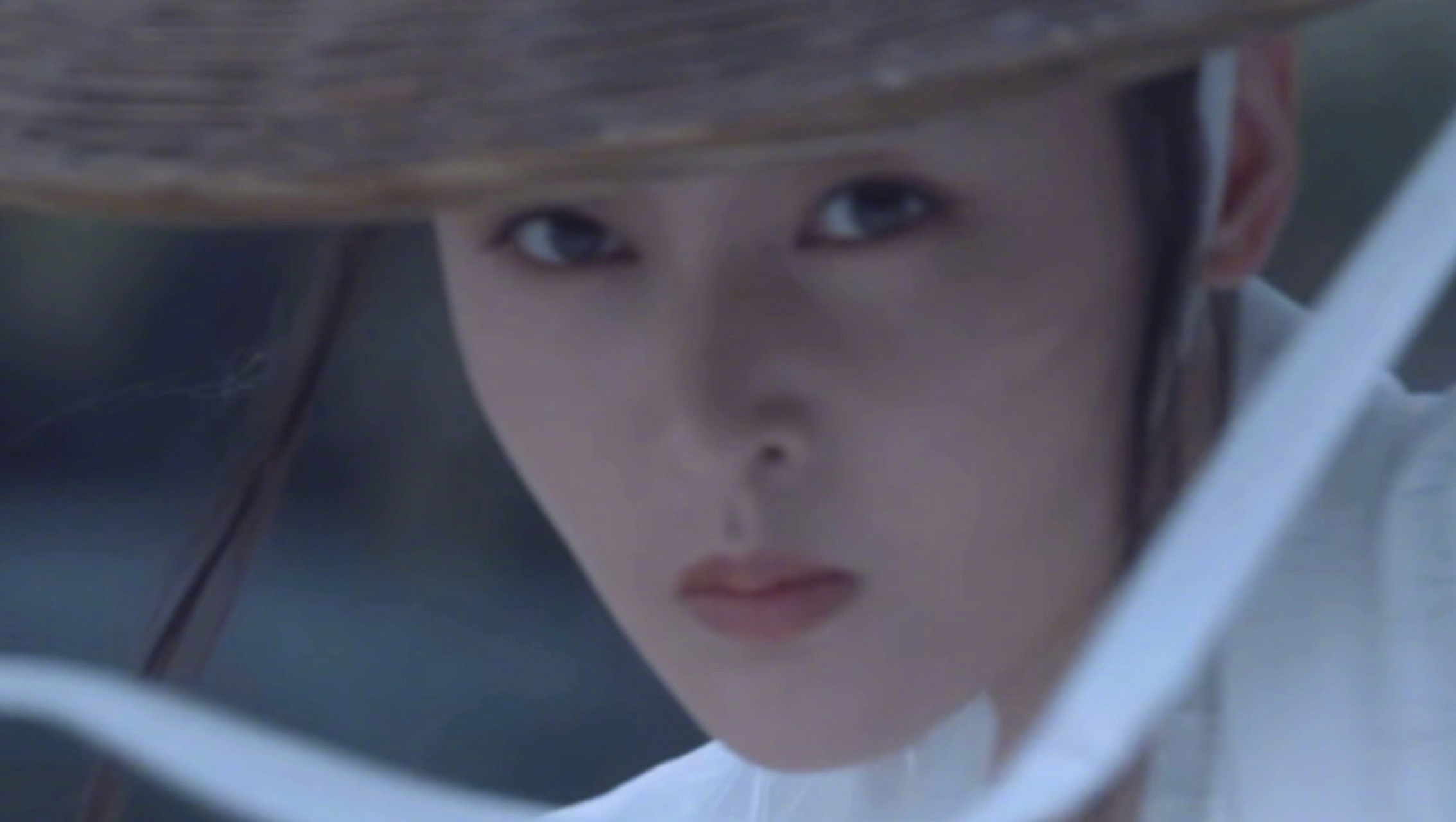 春日约会穿搭# 张天爱《王牌对王牌》再现南宫仆射造型,一袭白衣装扮