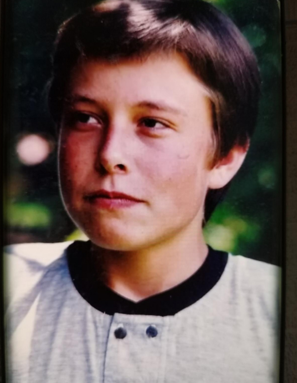 埃隆.马斯克! [微笑]  昨日不复来