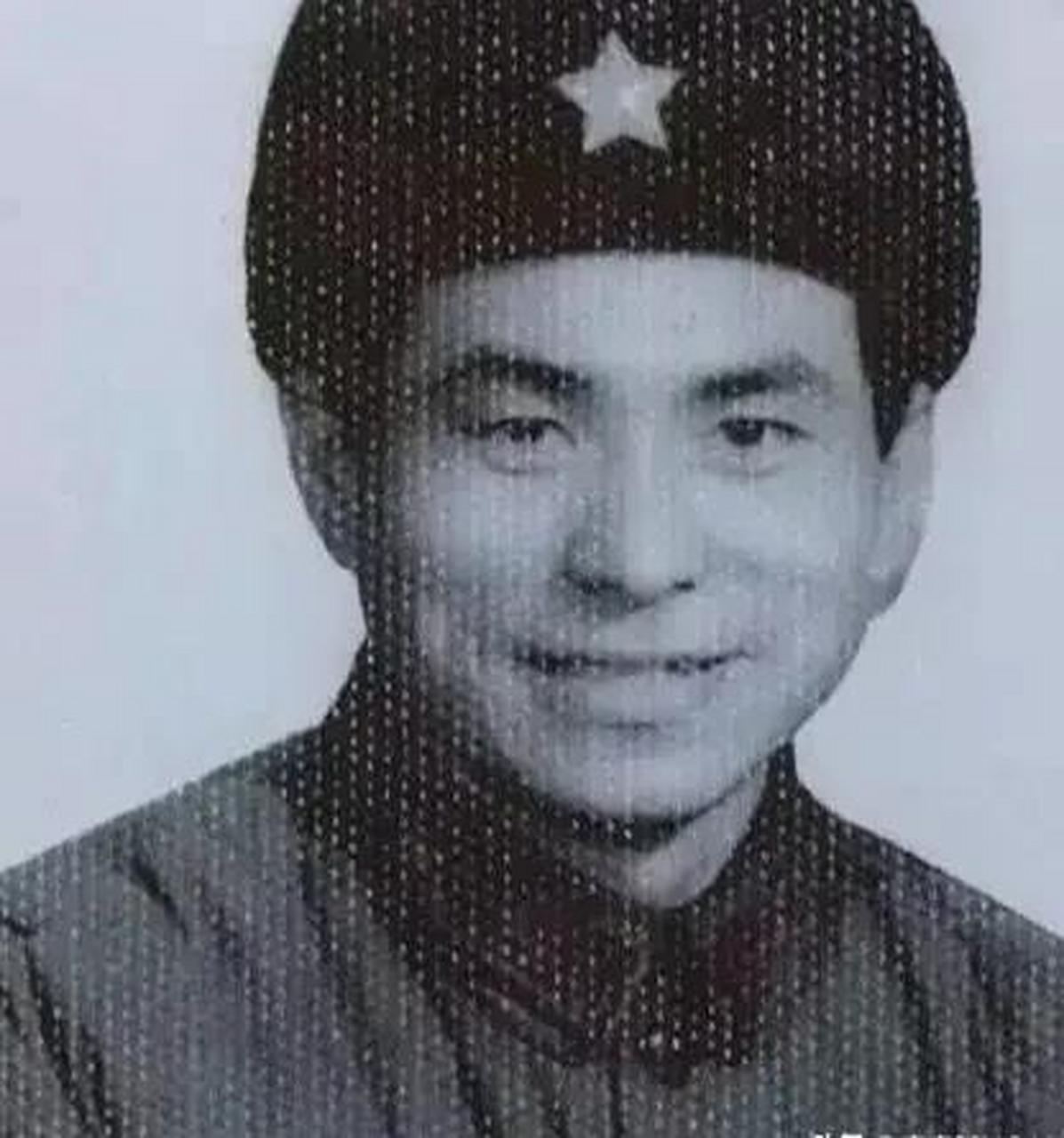 "最帅老头"王德顺20岁时的样子,看上去还没现在帅 [捂脸] !