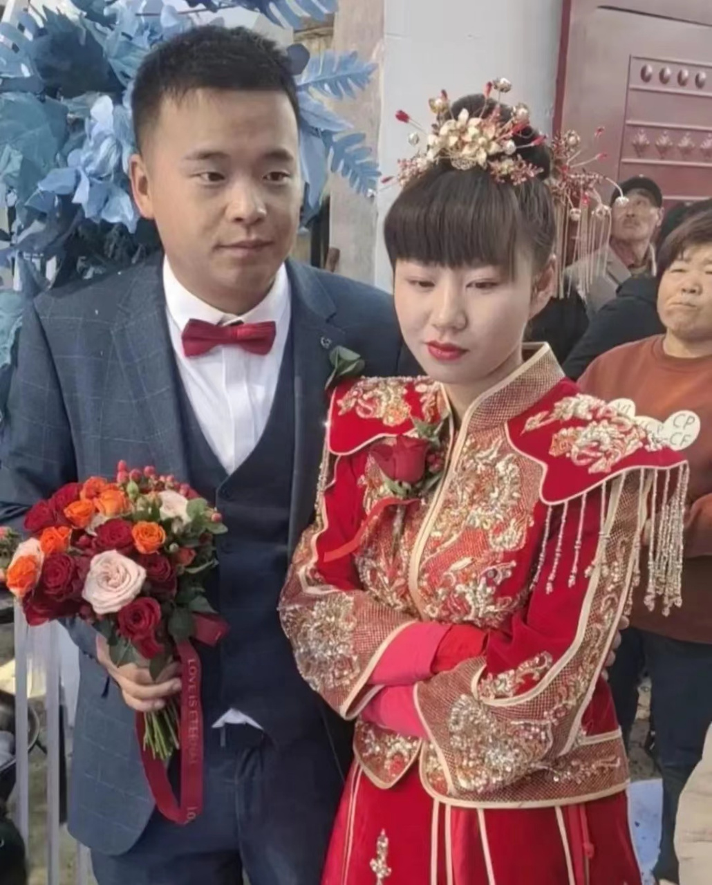 赵文博今年已经33岁了,他是农村人,也没有文化,初中毕业后就进厂打工