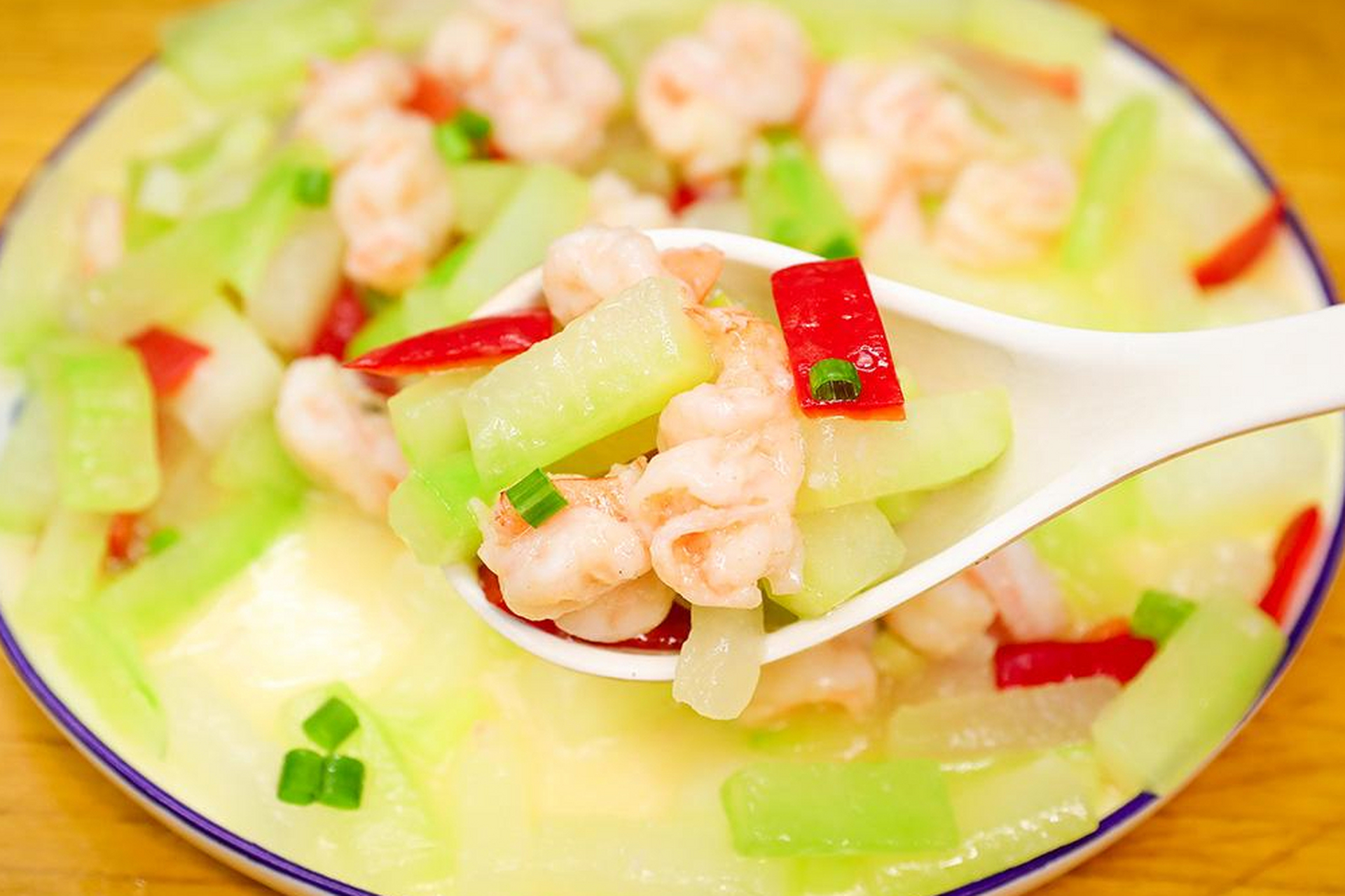 动态创作月#冬瓜 推荐做法:【冬瓜炒虾仁】 1.