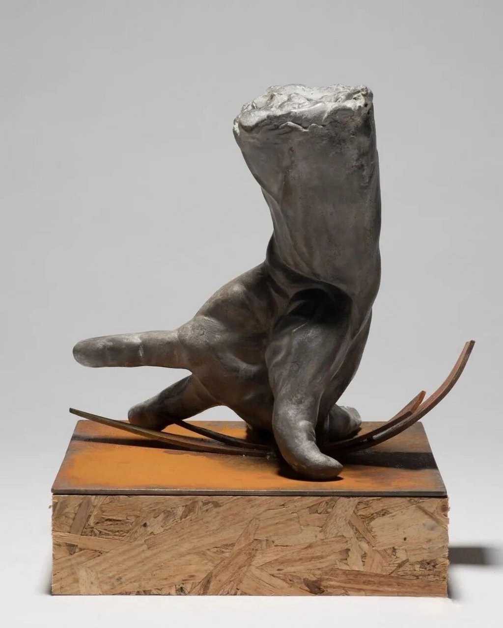 局促不安的脚趾|手足的局部雕塑  儒勒·玛丽·奥古斯特·勒鲁的作品