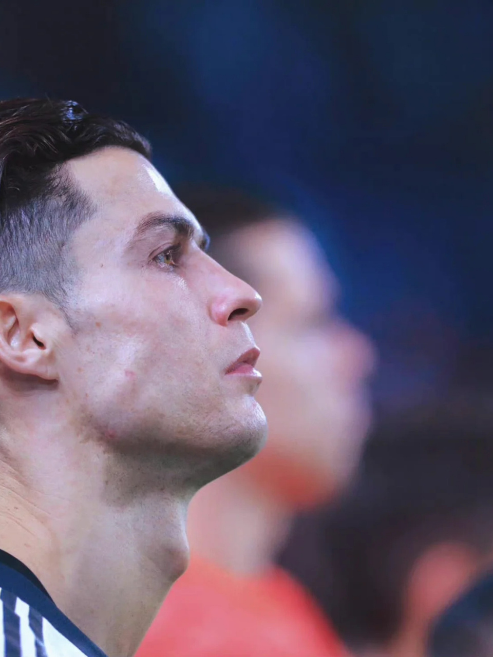 尤文时期的c罗长发  都说尤文时期的c罗长发最帅,这组图我比较喜欢.