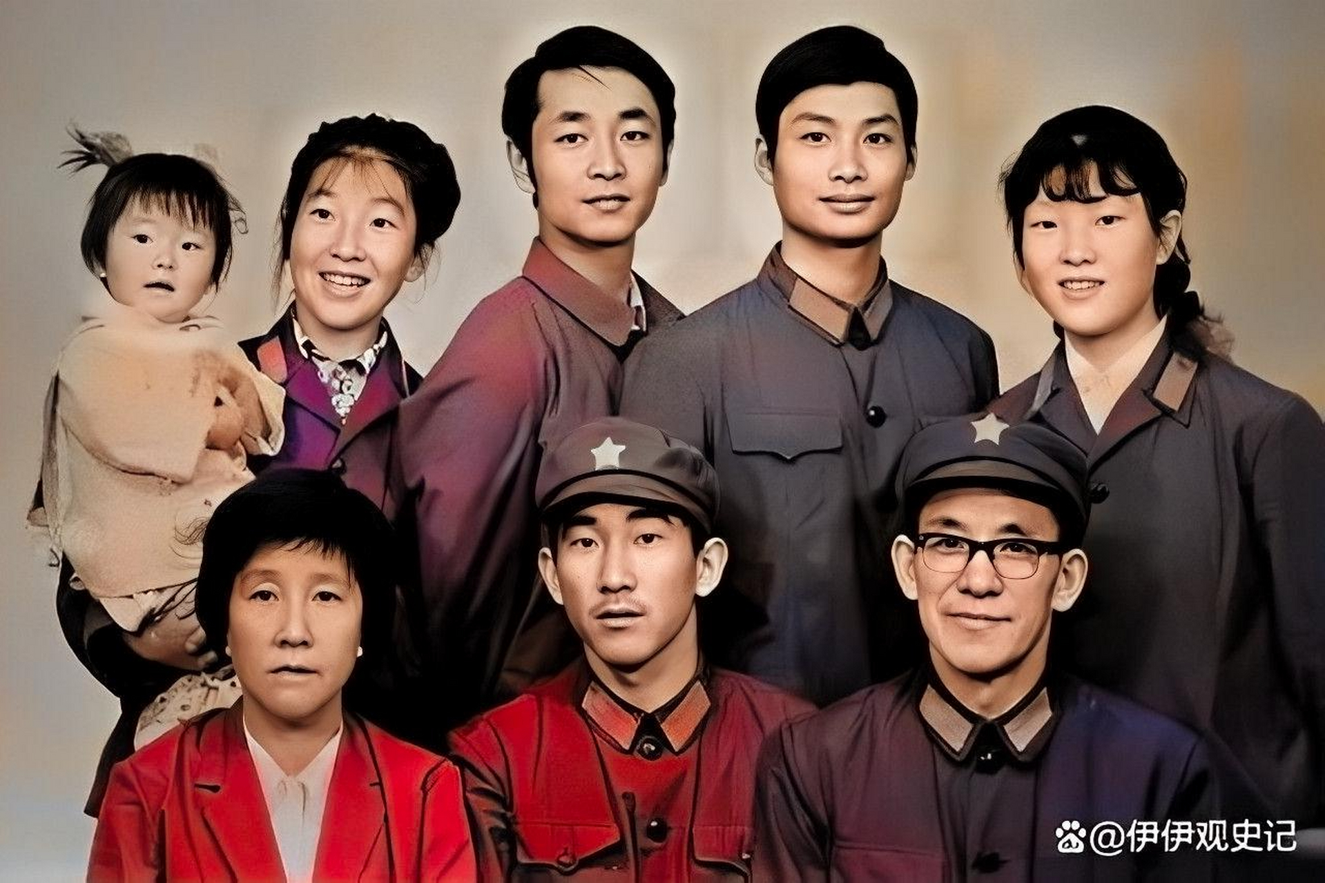 原来的拉斯保山山军分区司令员刘斌,充满了对家庭的忠诚.