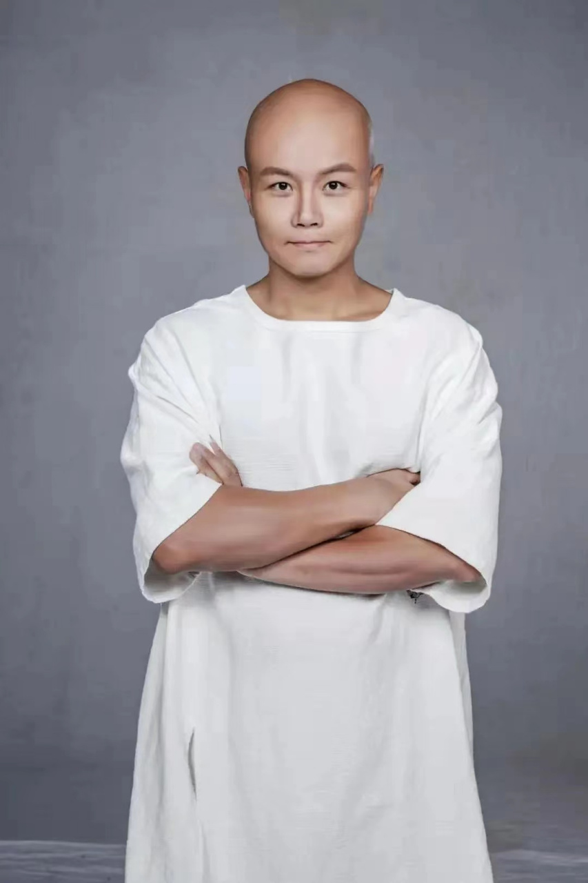 乐嘉曾透露,《非诚勿扰》中的所有参与者都是演员,并且事先进行了安排