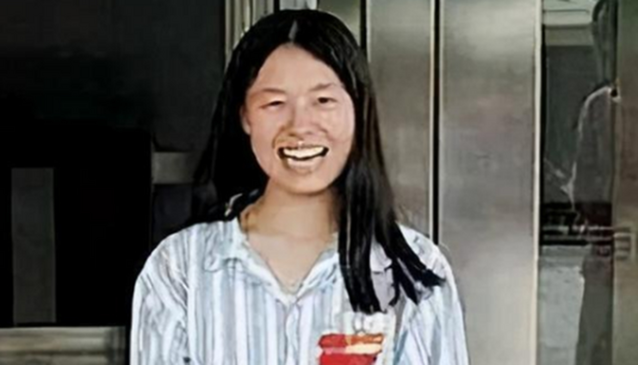 我劝老天重开眼,风霜无语叹落花.