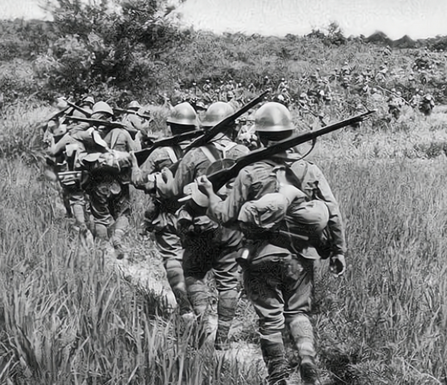 1940年,16岁的八路军战士杨二娃送情报,路上被两只狼追赶,为了保命他