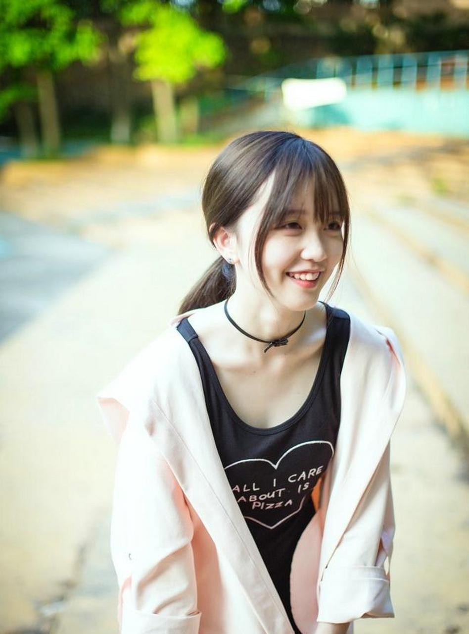 日系风格摄影人像,校园清纯可爱学妹,户外阳光俏皮写真. #娱乐