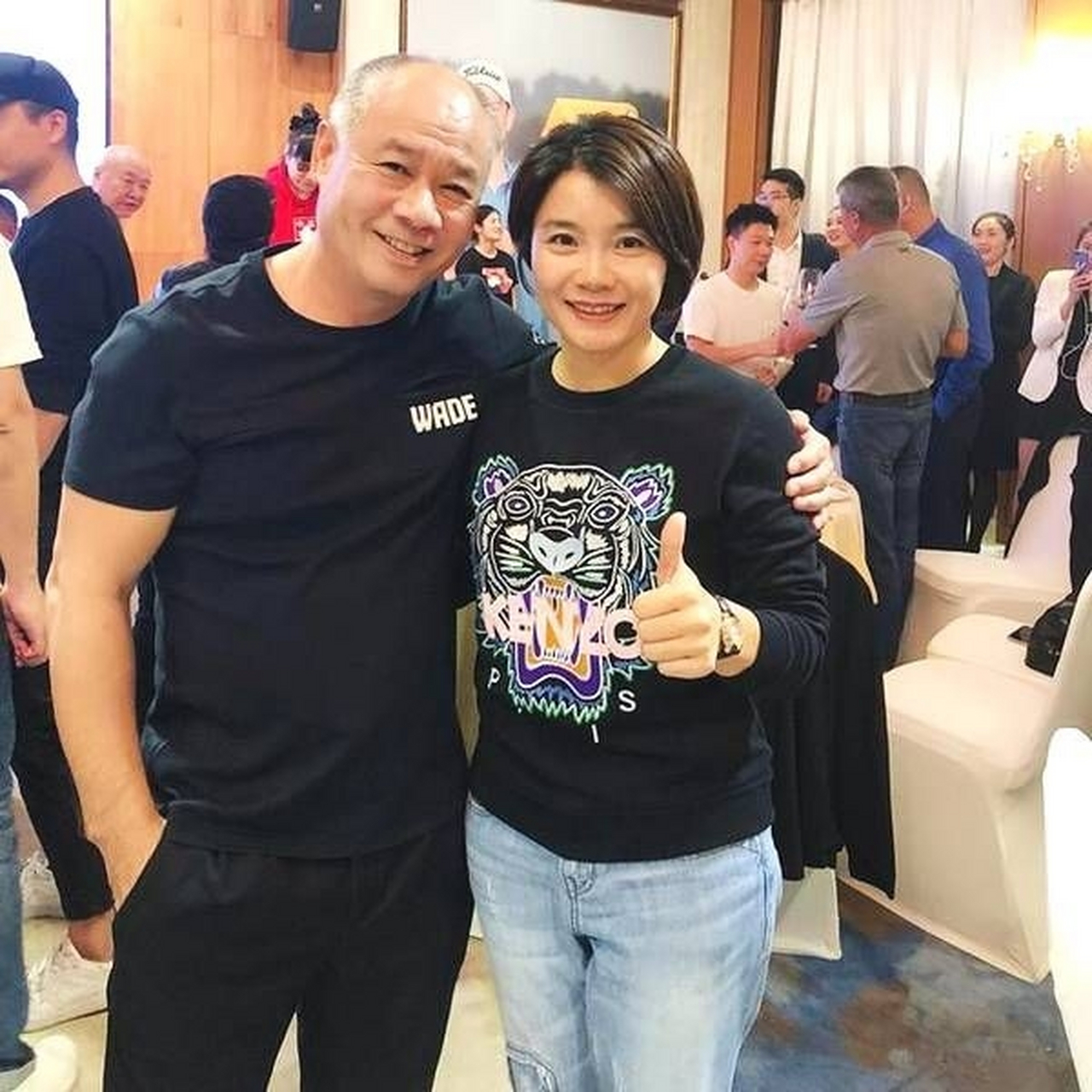 1993年,李宁和师姐陈永妍喜结连理,婚后备孕6年,依旧无所出.