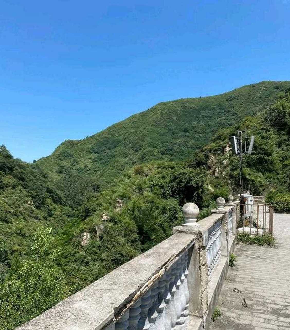 上王村爬山图片