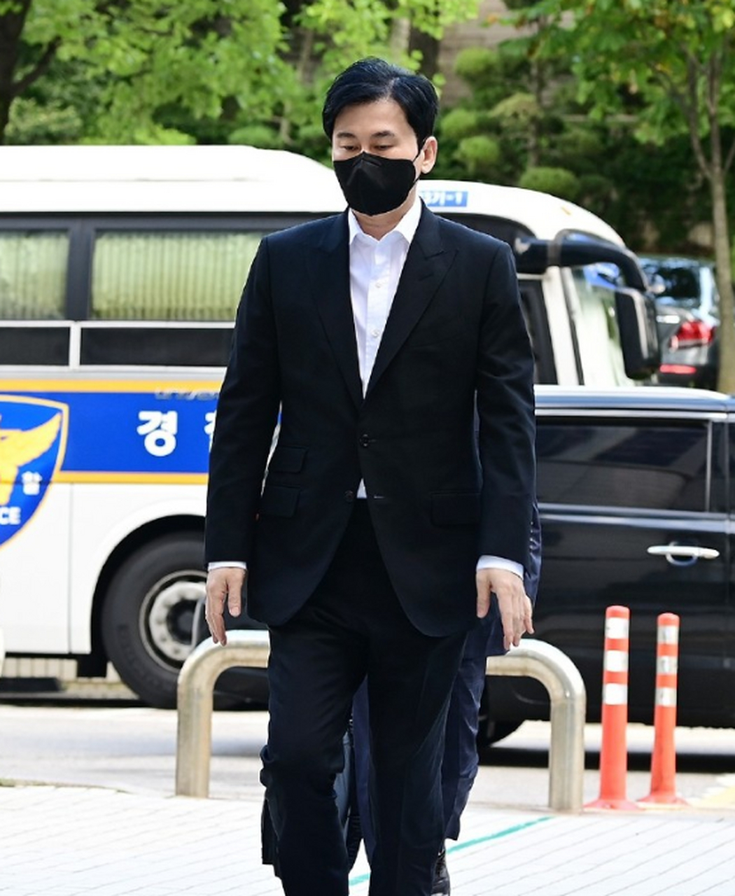 【yg娱乐公司前代表梁铉锡出庭受审】25日上午,前yg娱乐公司代表