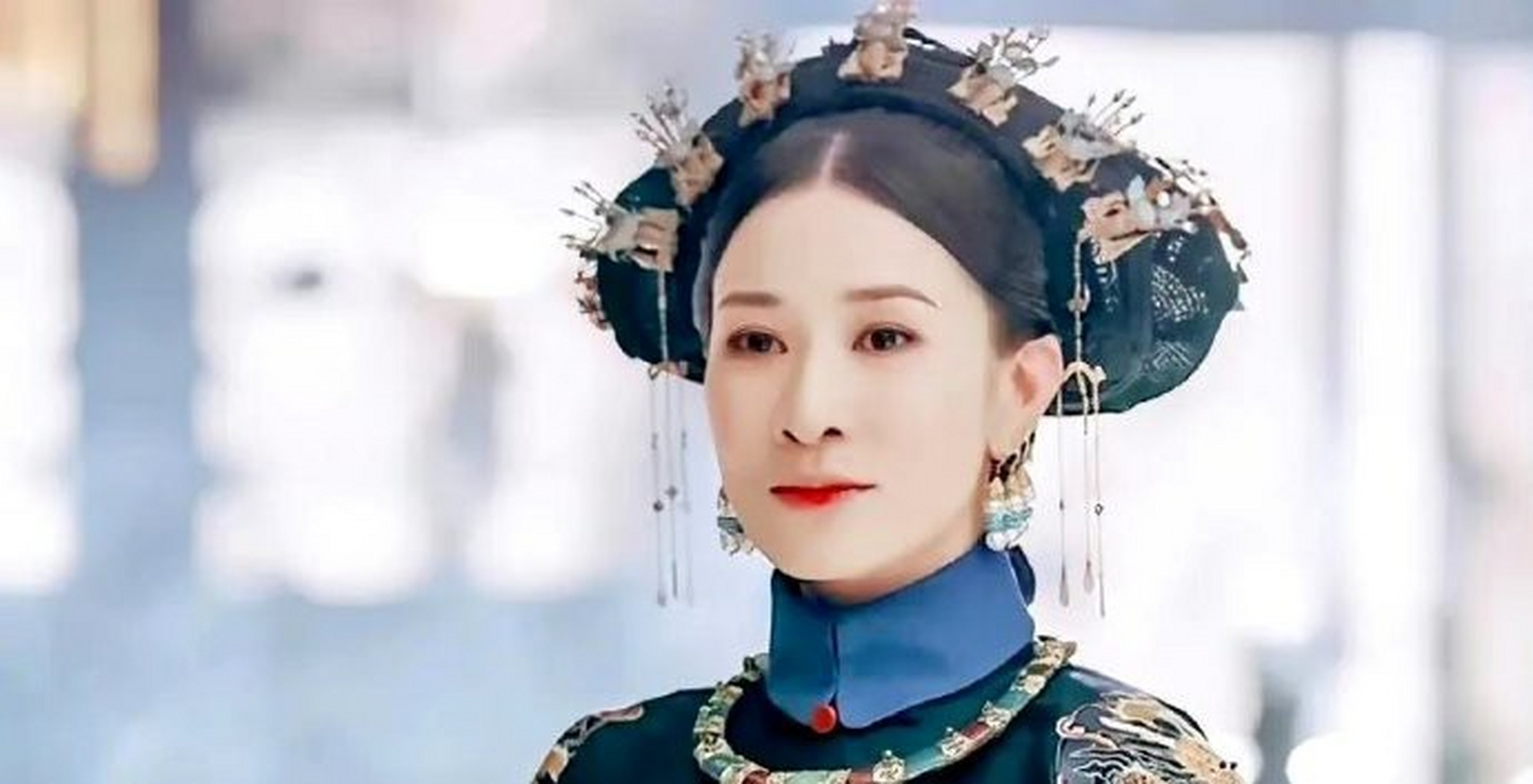 1765年,乾隆南巡时,与皇后那拉氏如胶似漆,可当天晚膳之时,那拉氏却没