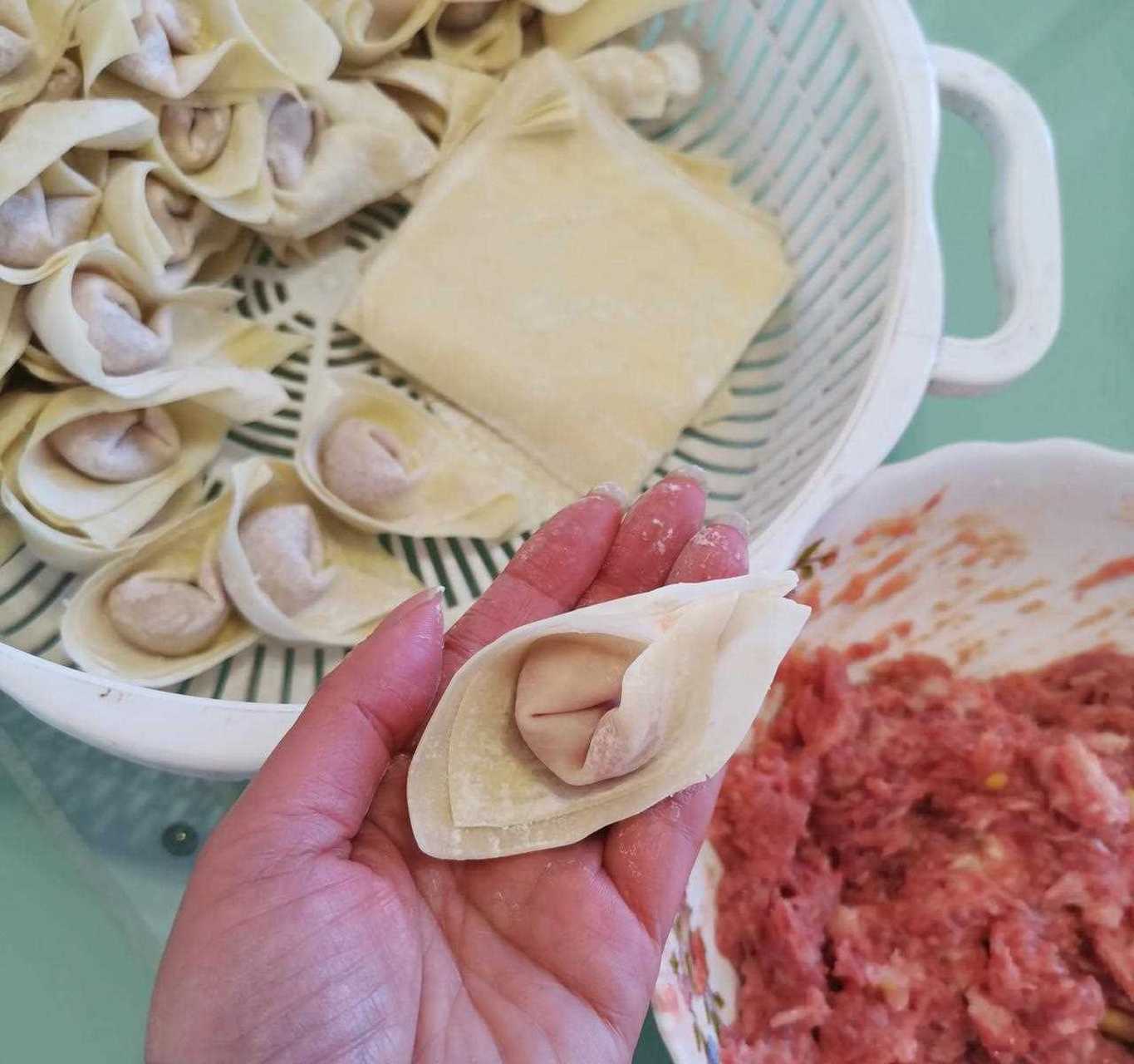 好啊!今天的早餐是自己包的抄手,又叫馄饨,友友们吃的什么呢?