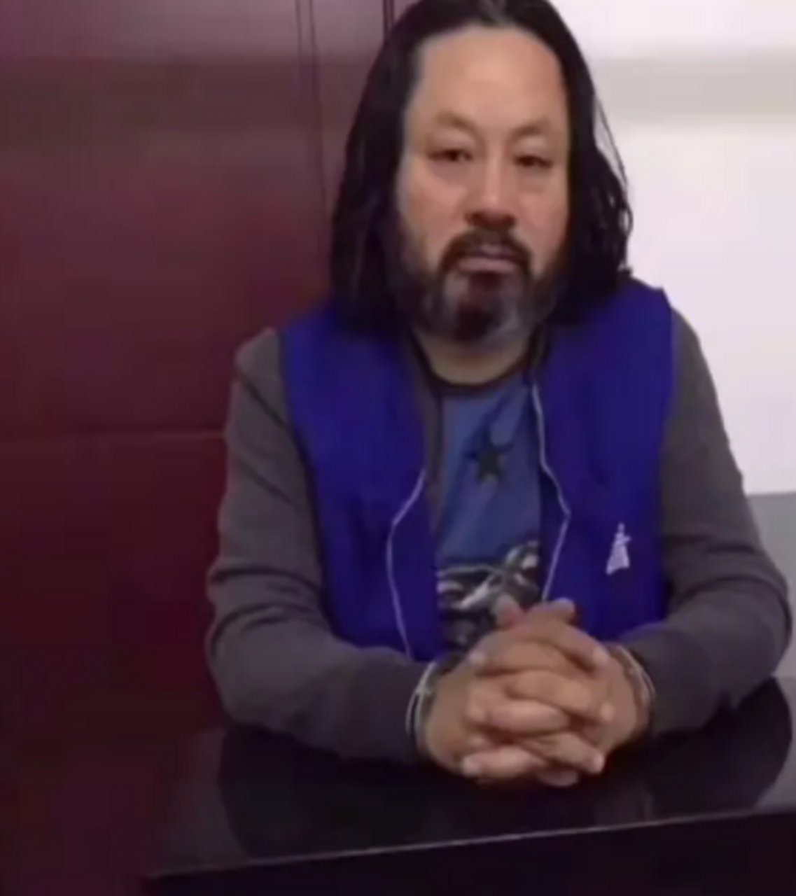 1999年的7月份,长春的于长海跟赵三赵红林,来到沈阳参加好哥们的庆典