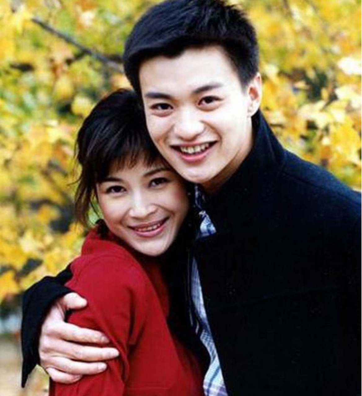 2011年,身家50亿的温州首富周旭辉,瞒着原配妻子