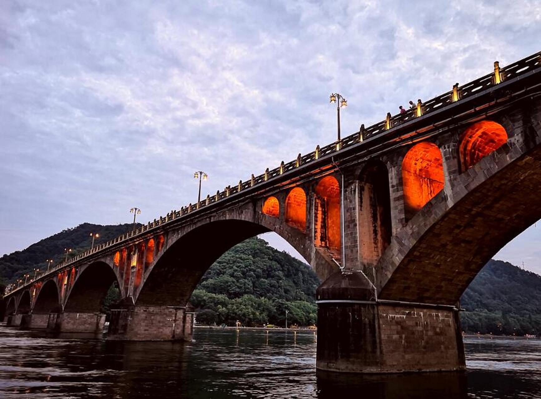 新安江大桥图片