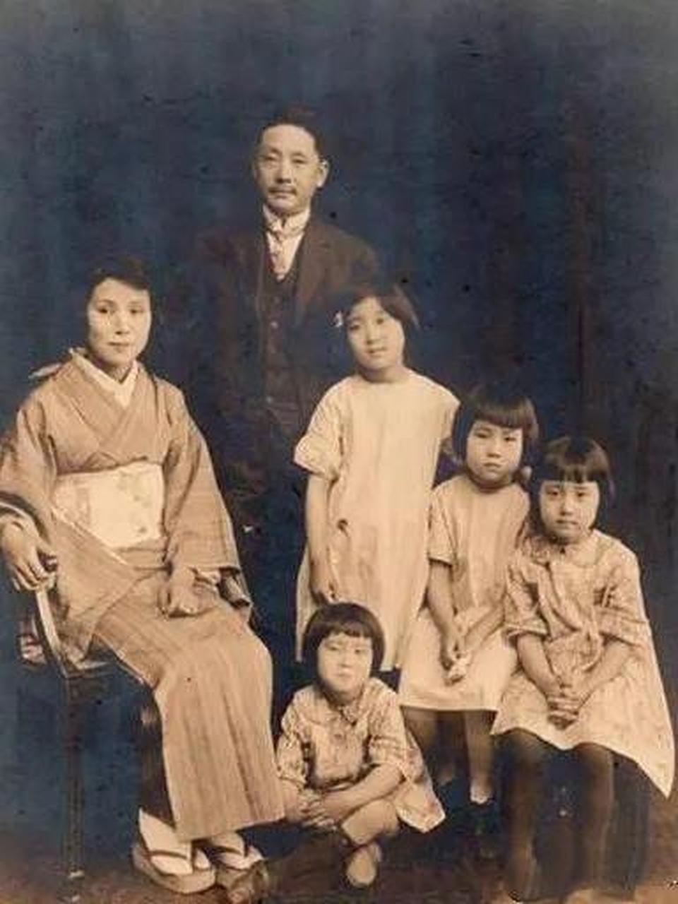 1913年,31岁的河北保定军校校长蒋百里,因为学校经费紧张,向北洋政府