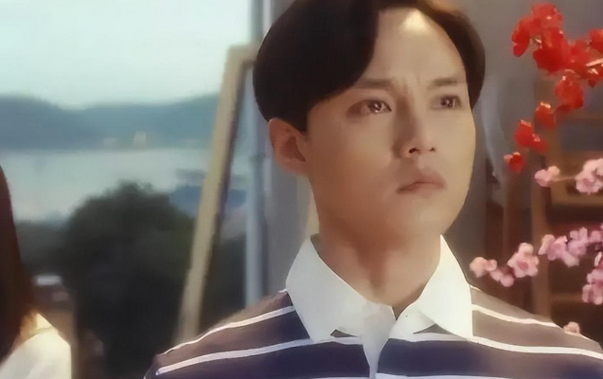 尹正在《夏洛特烦恼》中饰演袁华一角,喜提背景音乐《一剪梅》,之后被