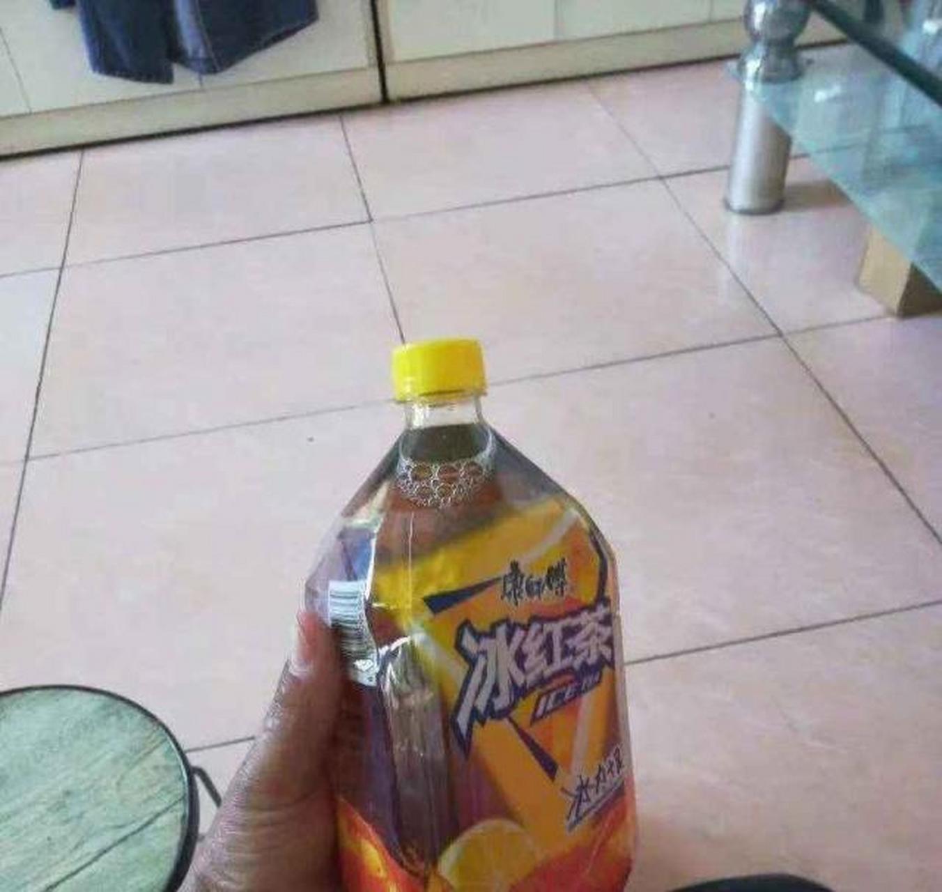 冰红茶是不是换配方了,怎么跟小时候在塔吊下面捡的味道不一样啊.