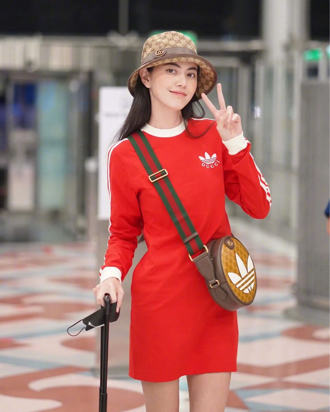 艾丽·范宁美图
