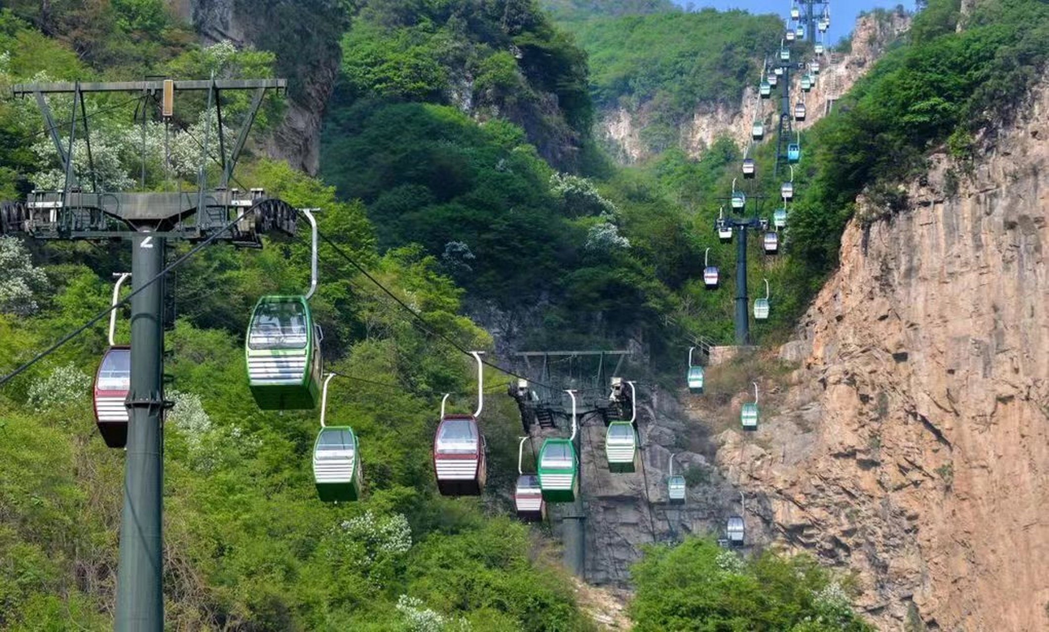 我眼中的5a景区 云丘山  云丘山位于山西省临汾市乡宁县,地处吕梁山与