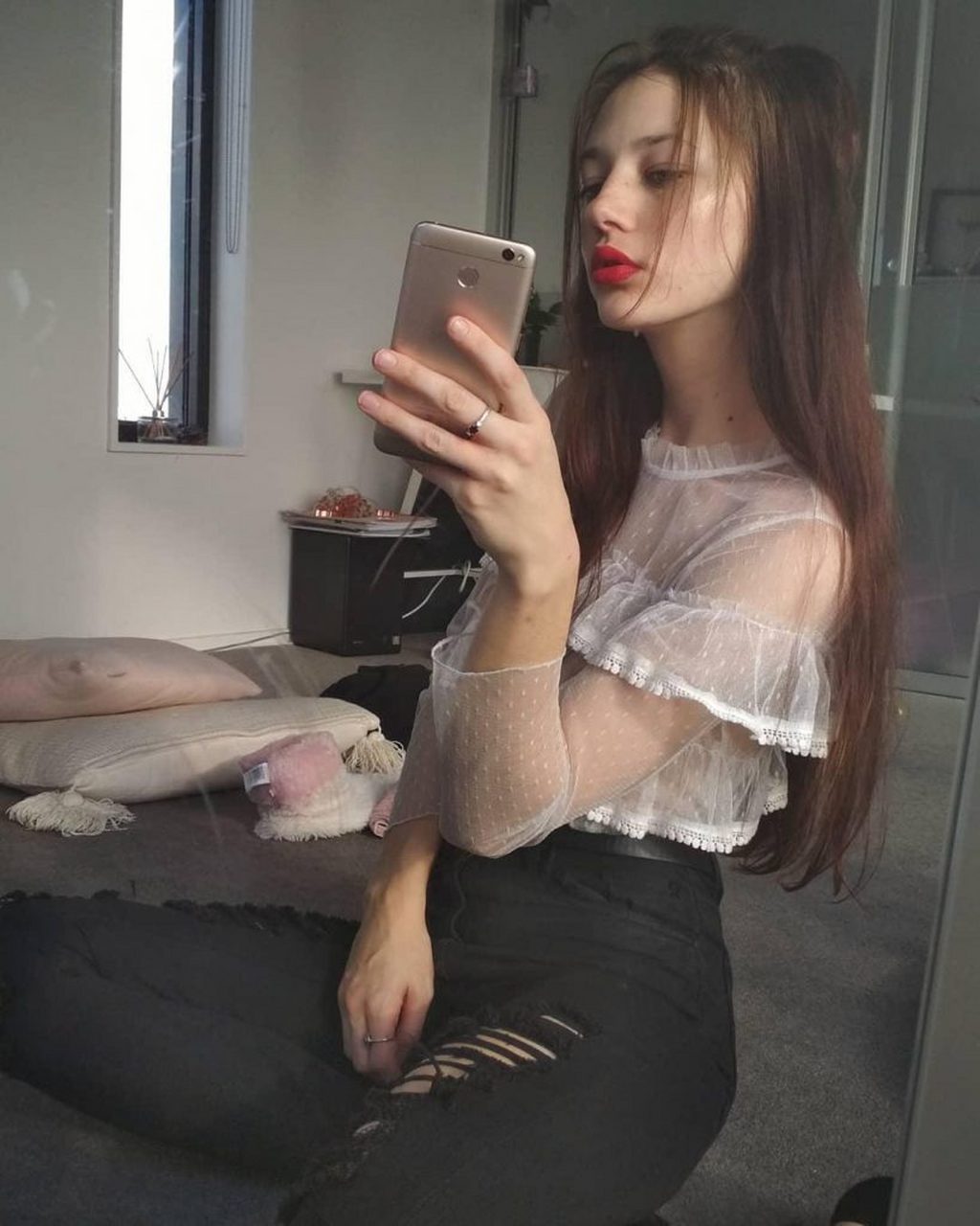 miss alice,昵称alice posse,新西兰模特,演员,非常有自己的特色,具有