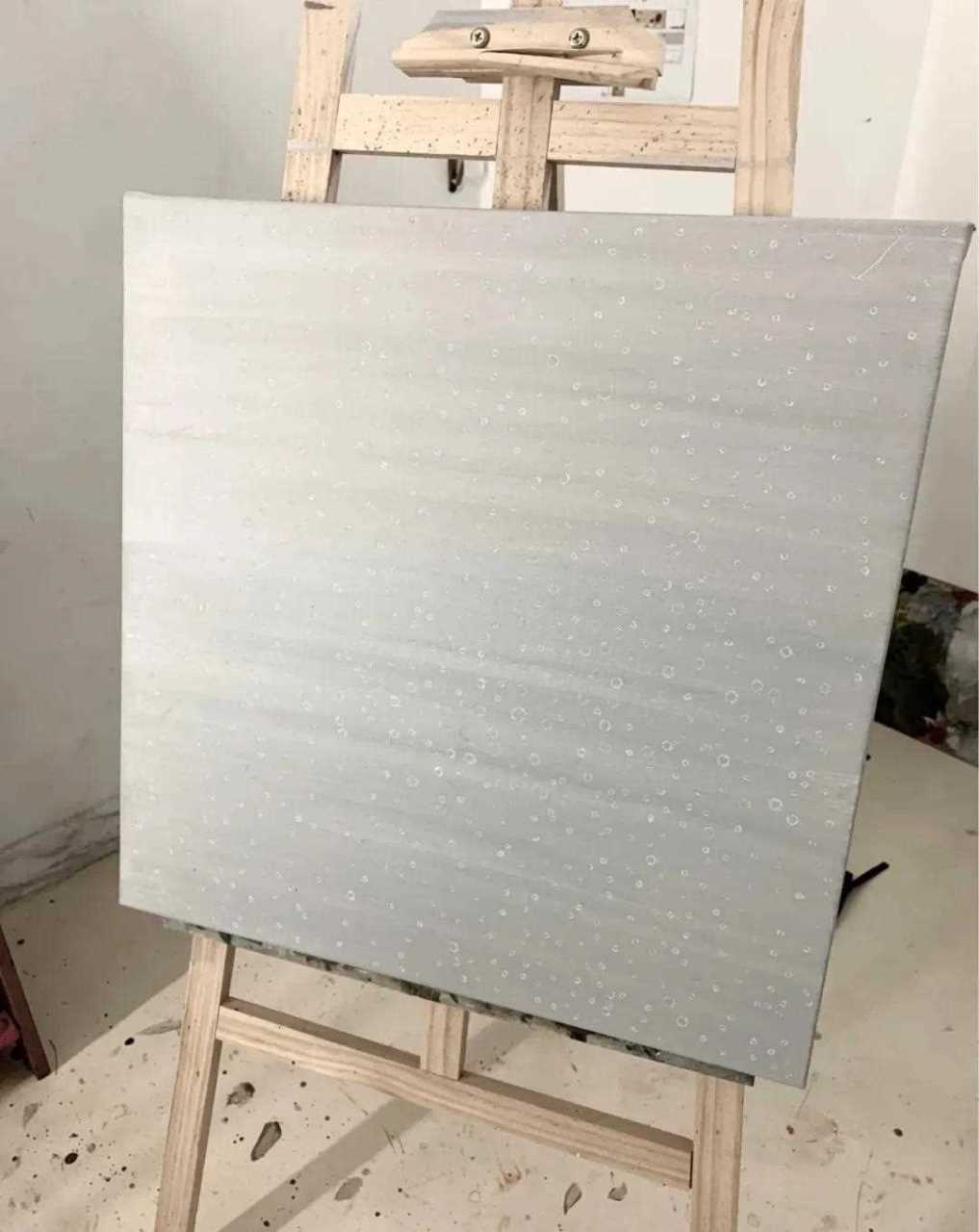 梅雨季节的雨丝[给力] 天色阴沉,细雨绵绵起来,飞落在玻璃窗上,形成一