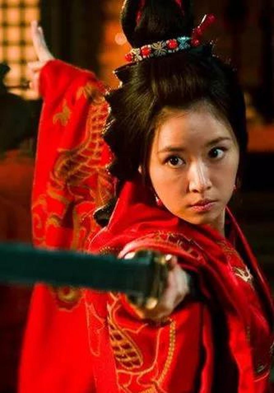 毛遂自荐想演貂蝉,导演高希希一口回绝:"你长得和貂蝉有差距",林心如