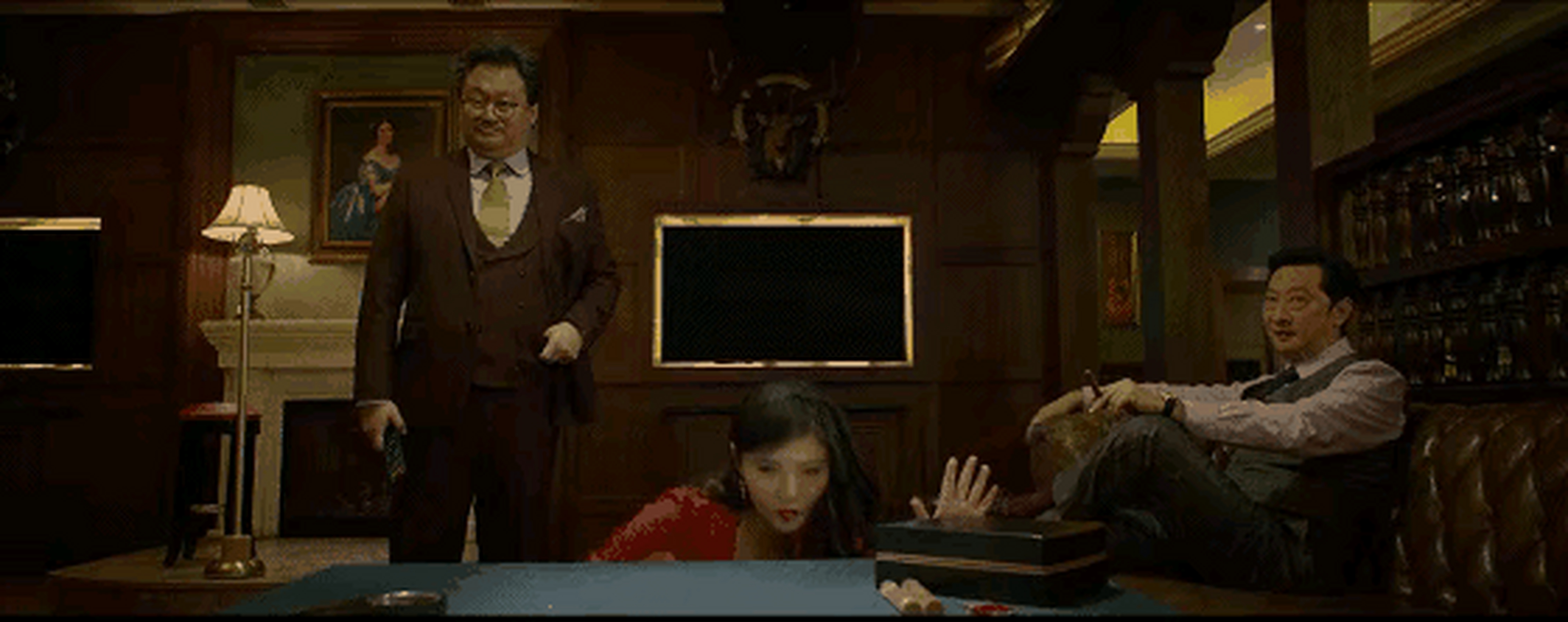 西虹市首富--美胸皇后 徐冬冬动态图集锦 她被赞为"最性感的足球宝贝"