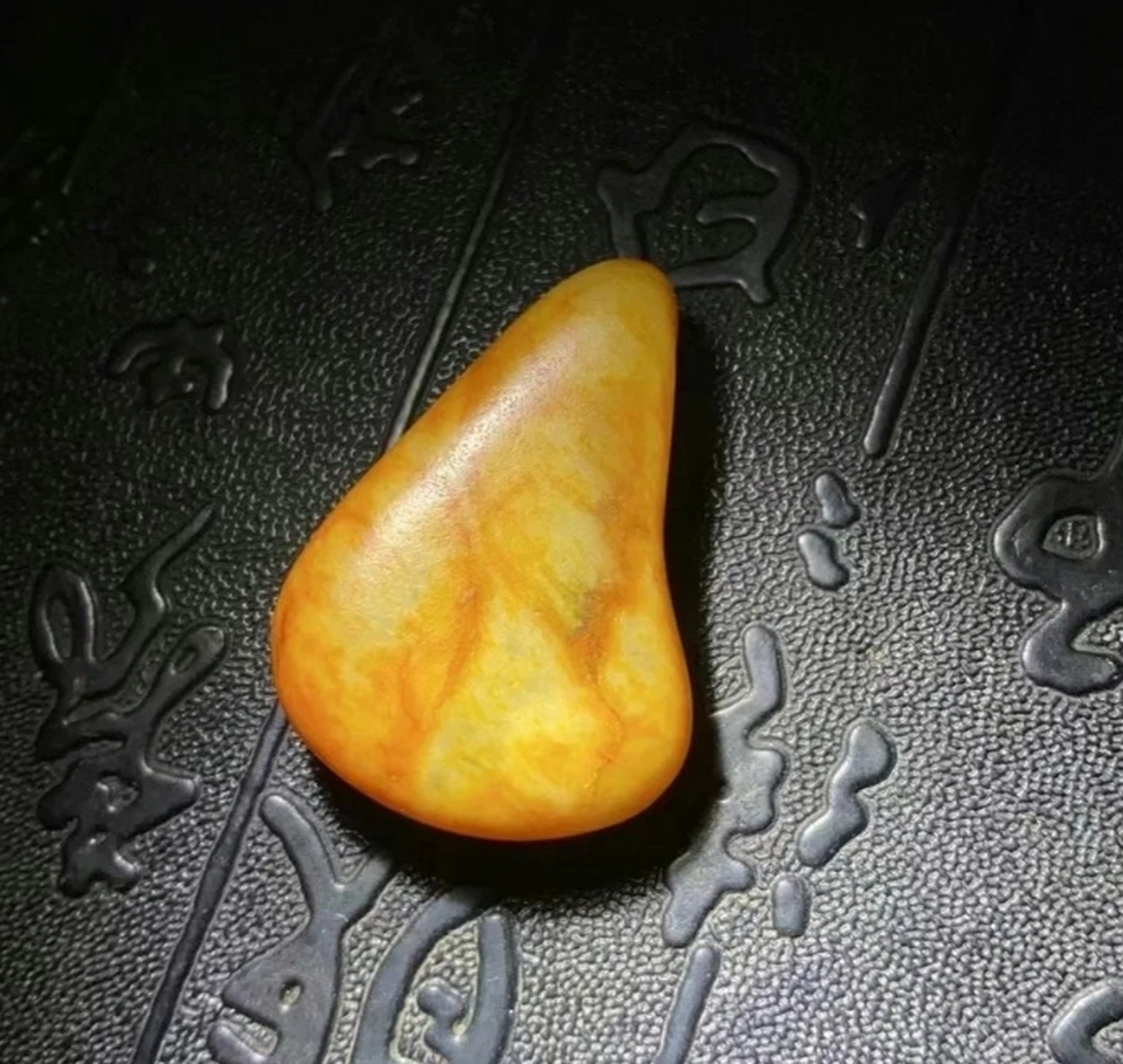 点击头像看直播##和田玉#广义和田玉是指"国标"标准,即含有透闪石并