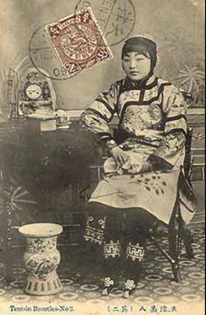 1930年,日本某出版社发行了一组"满洲之花"明信片.