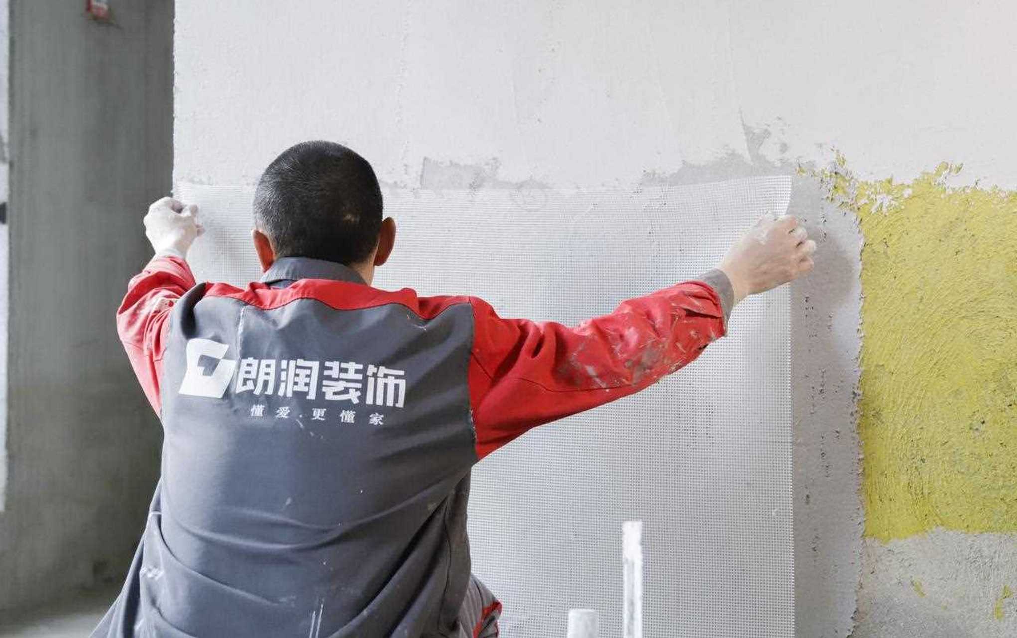 水泥墙贴墙纸前,需要如何处理墙面?