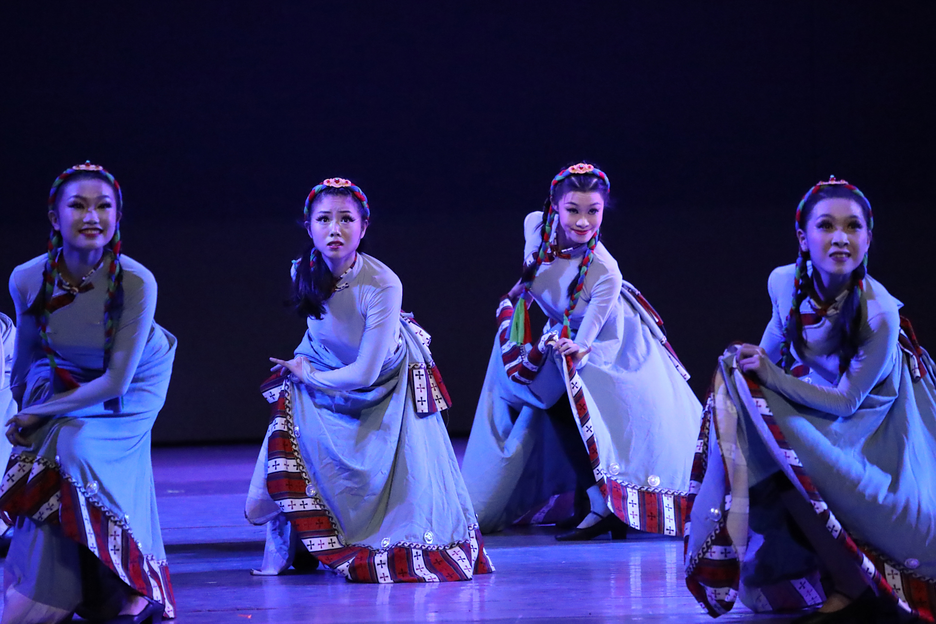 舞蹈:回归 第七部分 蒙古舞 表演者 贵州师范大学舞蹈系