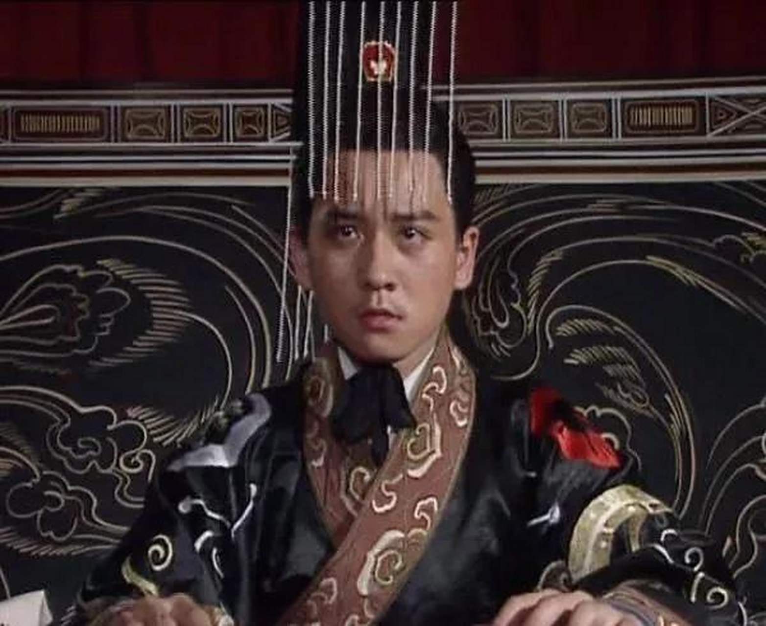 公元260年农历五月初六,魏帝曹髦气冲冲地召来侍中王沈,尚书王经,散骑