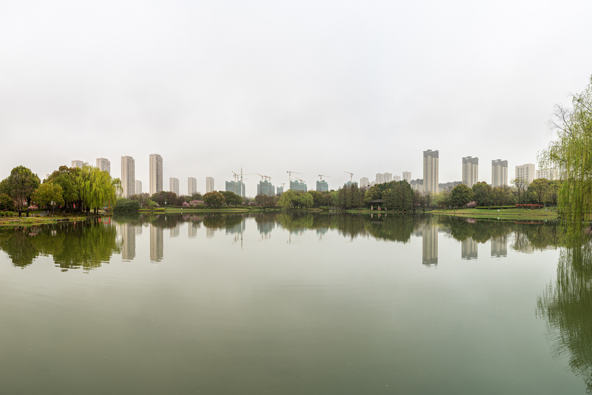 苏州市开放共享城市绿地之芦荡湖湿地公园:  近日,苏州市公布了首批
