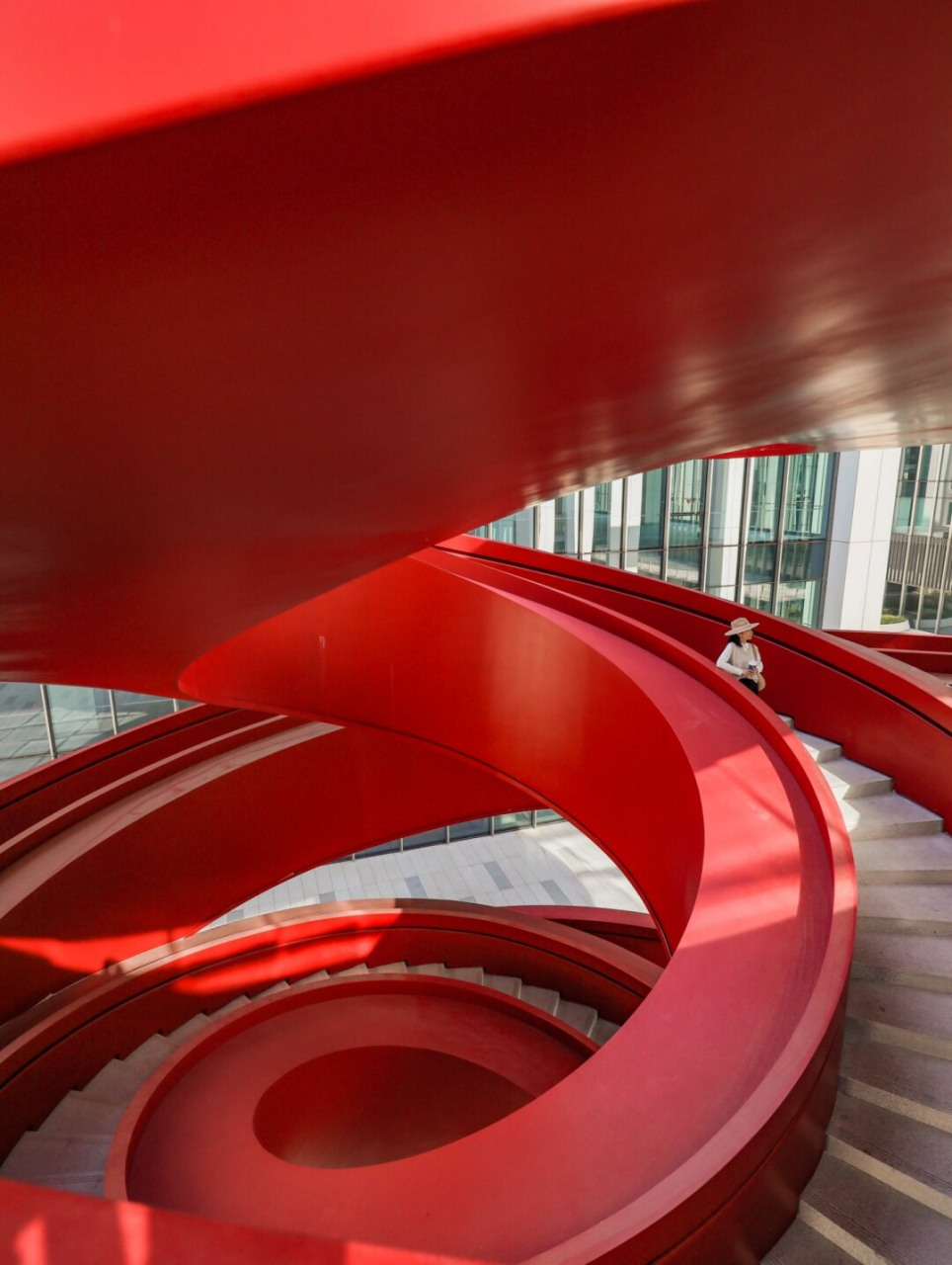 魔都惊现"红色丝带"  前滩——周末探险的绝佳地点!