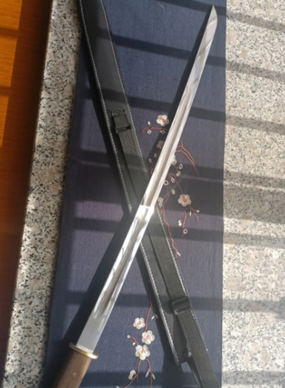 收藏# 恰西克骑兵刀 重量轻盈手感好到爆