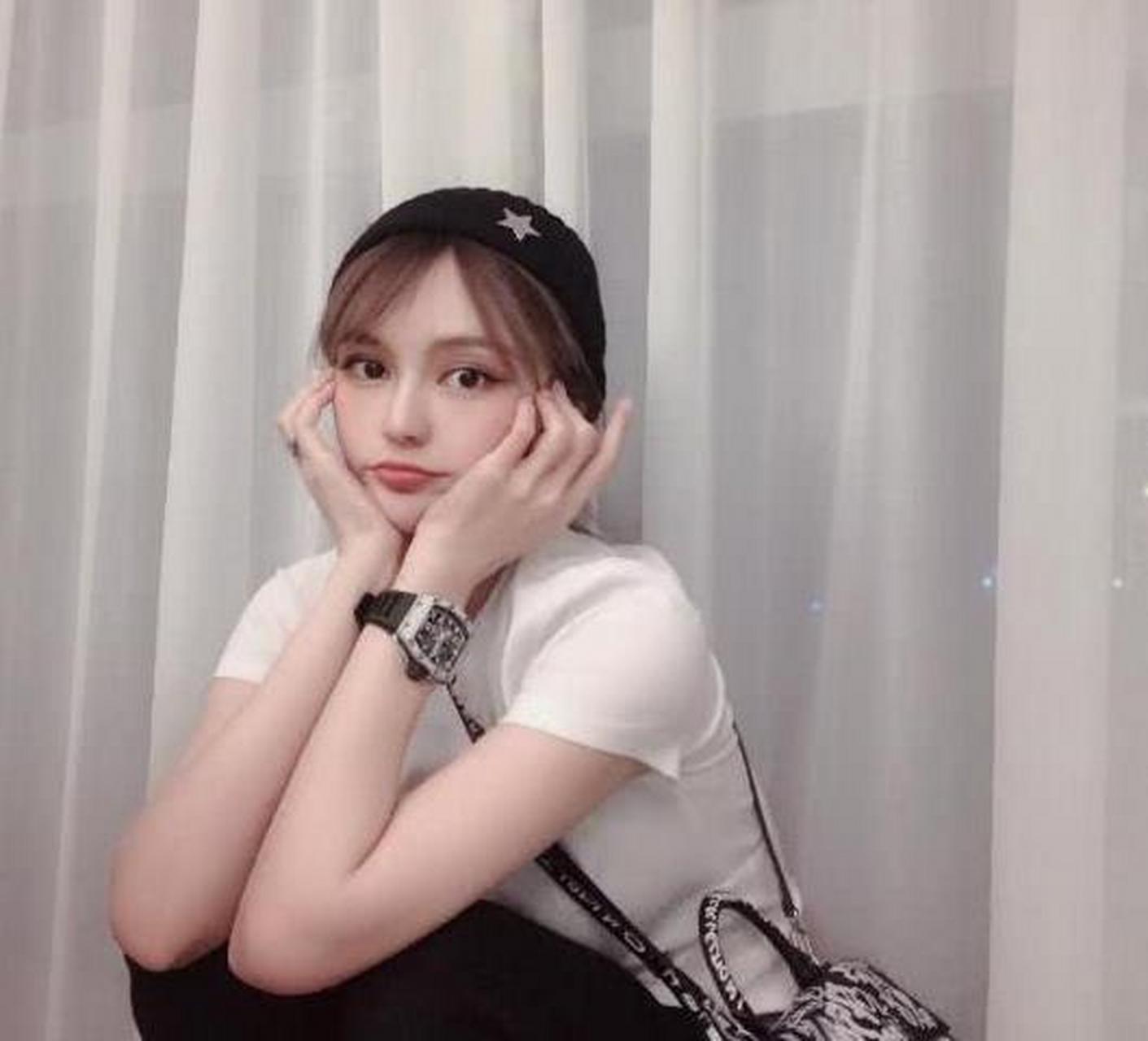 周扬青家族背景竟那么豪横,怪不得能干翻罗志祥!
