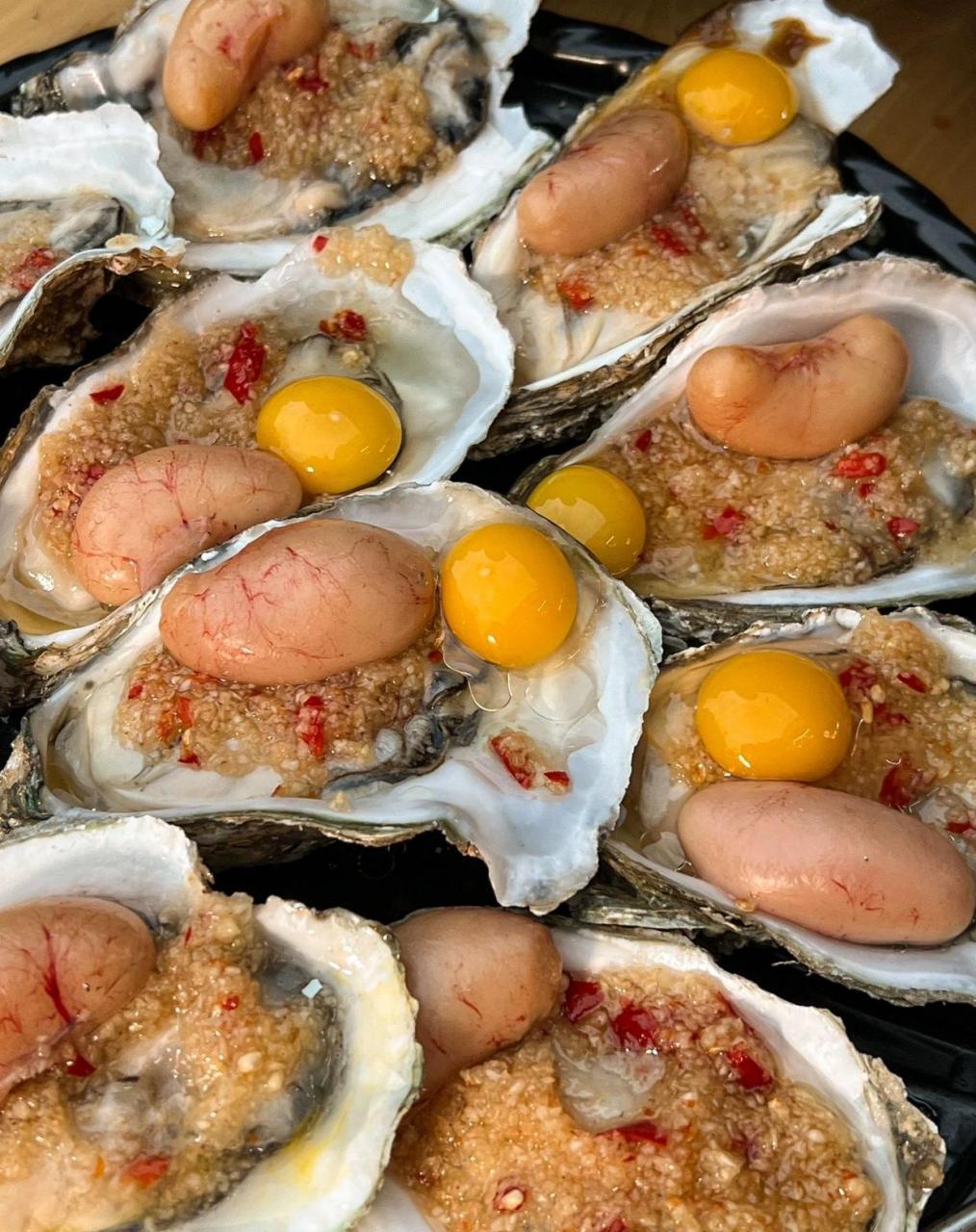 潮汕师傅亲自烹饪 喝着啤酒吃着夜宵聊着天